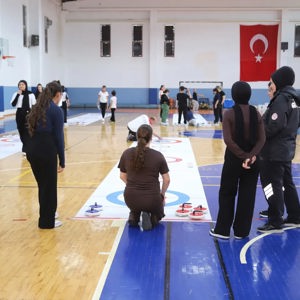 Konya’da 23 Nisan’a Özel Curling Müsabakası Düzenlendi - fotoğraf 3