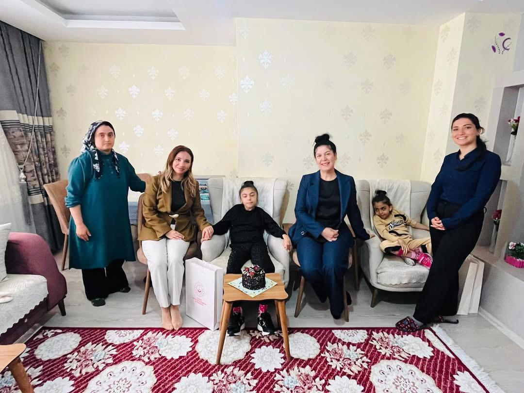 23 Nisan’da Özel Öğrencilerimize Ziyaret - fotoğraf 1