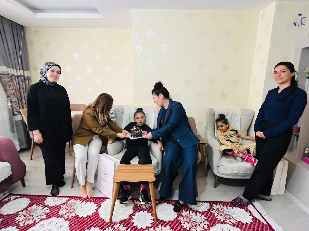 23 Nisan’da Özel Öğrencilerimize Ziyaret - fotoğraf 2