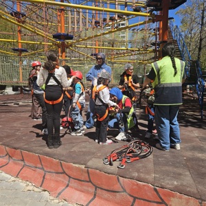 Çocuk Evleri Koordinasyon Merkezi Müdürlüğü’ne bağlı çocuk evlerimizden hizmet alan çocuklarımız, Adana Macera Park ve Real AVM’de düzenlenen etkinlik kapsamında keyifli ve eğlenceli vakit geçirmiştir.  - fotoğraf 2