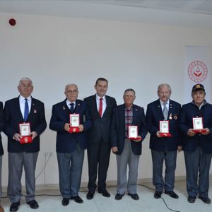 Edirne Uzunköprü İlçemizde İkamet Eden Kıbrıs Gazilerimize “Milli Mücadele Madalyaları” Verildi. - fotoğraf 9