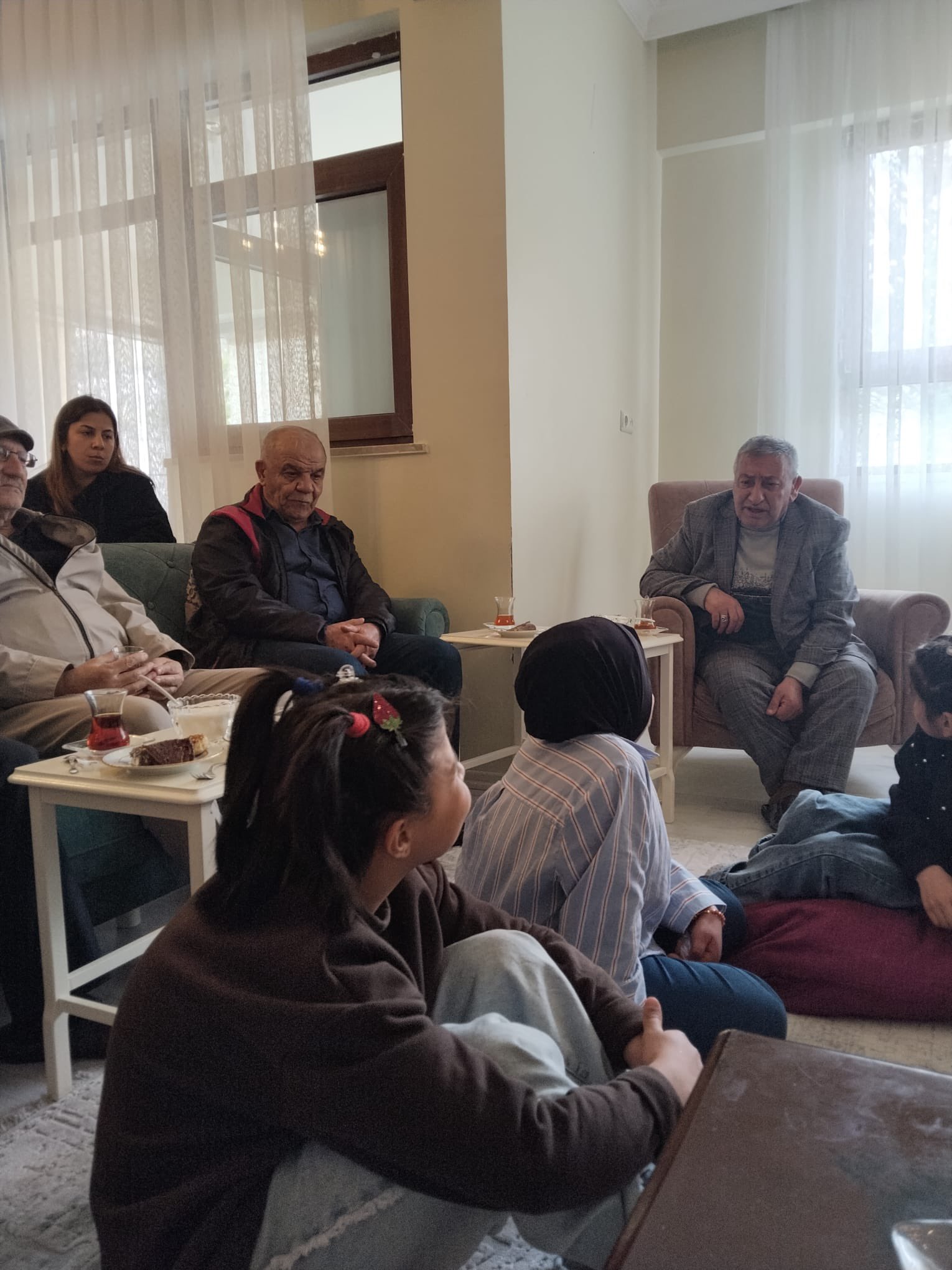 El Emeği Hediyelerle 23 Nisan Coşkusu Paylaşıldı