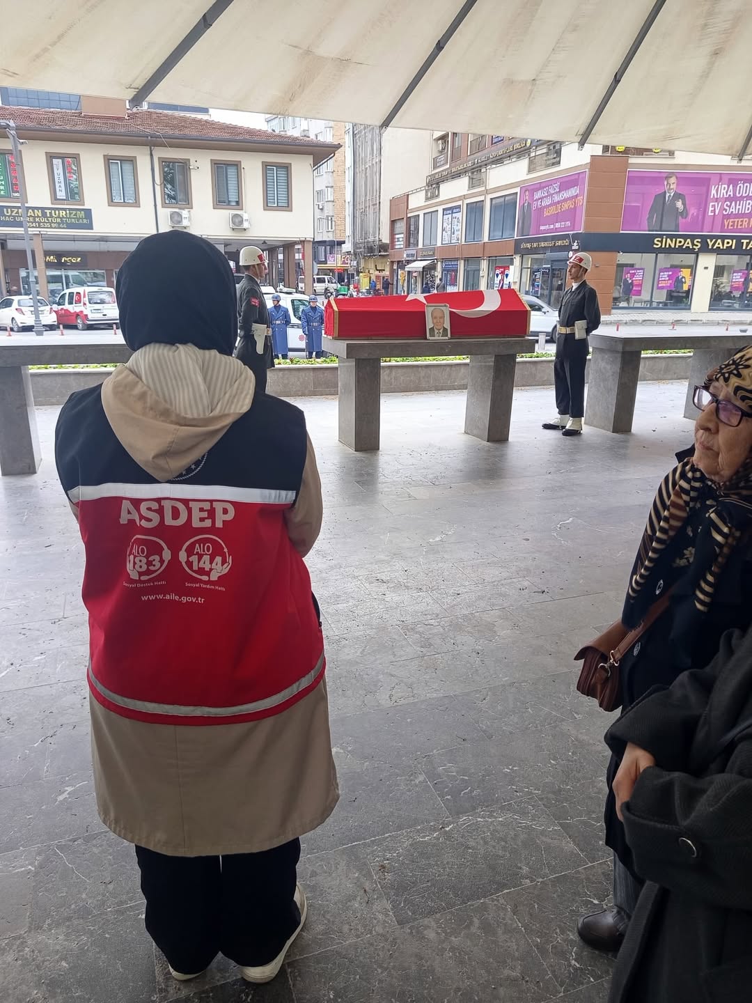 Vefat Eden Kıbrıs Gazimiz Halil İbrahim CİMBAY’ın Cenaze Törenine Katılarak Ailesinin Acısını Paylaştık