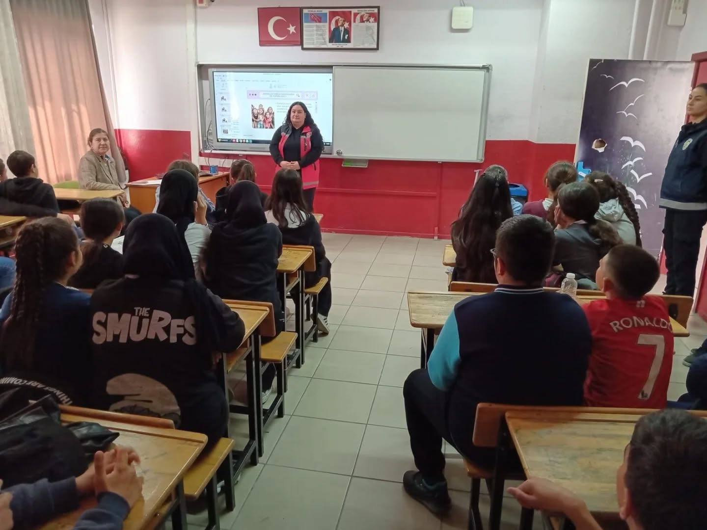  Mahremiyet Bilinci ve Akran Zorbalığı Konularında Eğitim Düzenlendi