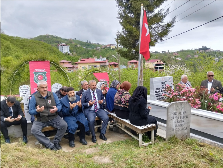 Şehidimiz Miktat Beder’in Şehadeti Yıl Dönümü Sebebiyle Kabri Başında Anma Programı Düzenlendi