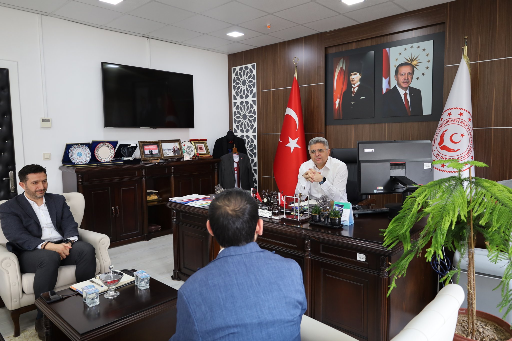 Pazartesi Günleri Çalışma Arkadaşlarımızı Dinliyoruz
