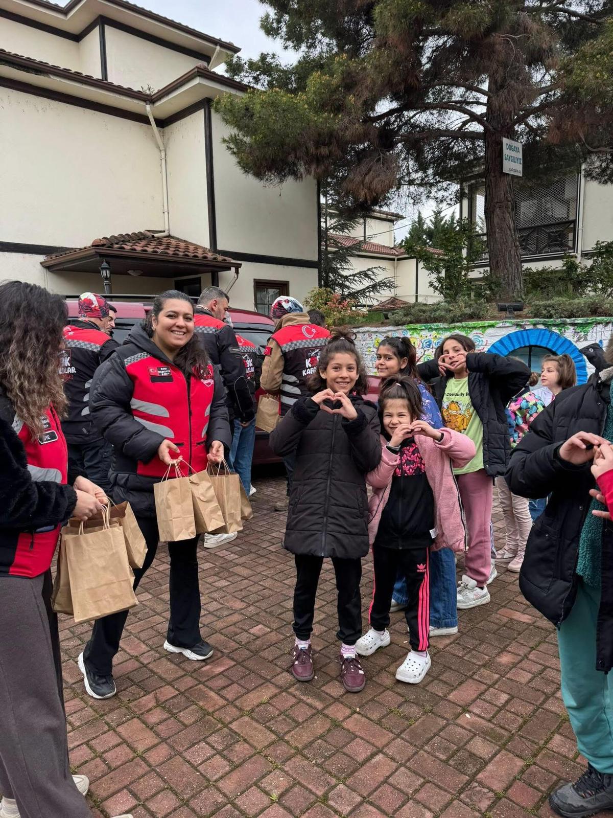 Devletimizin Koruması Altındaki Çocuklarımız 23 Nisanın Sevincini Yüreklerinin En Derininde Hissederek Doyasıya Yaşadı