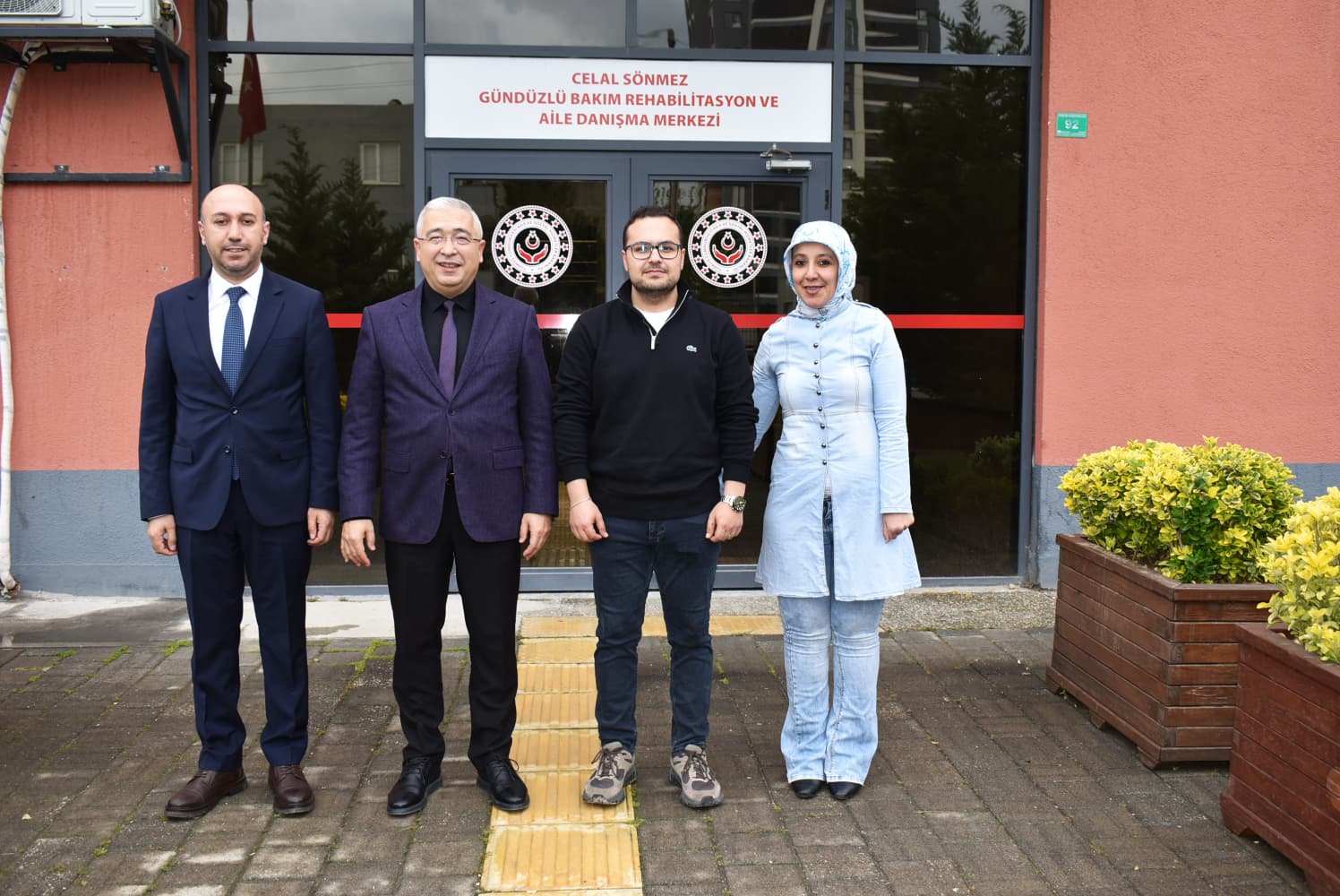 İl Müdürümüz Faruk Uysal’dan Celal Sönmez Gündüzlü Bakım ve Rehabilitasyon Merkezi’ne Ziyaret