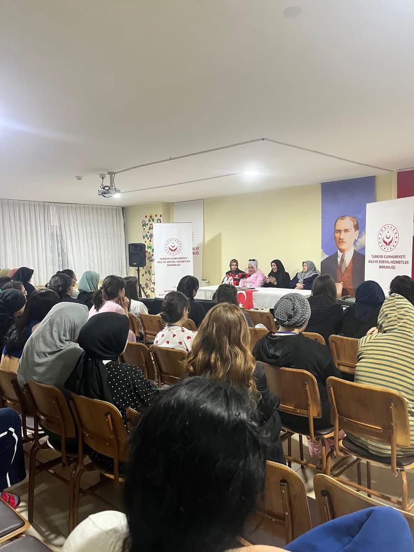 Aksaray Mahperi Hatun KYK Kız Yurdu - fotoğraf 1