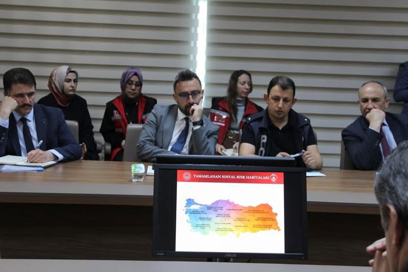 Sosyal Risk Haritaları ve Aile Rehberi, Çocuklar Güvende Sistemleri Tanıtım Toplantısı - fotoğraf 3