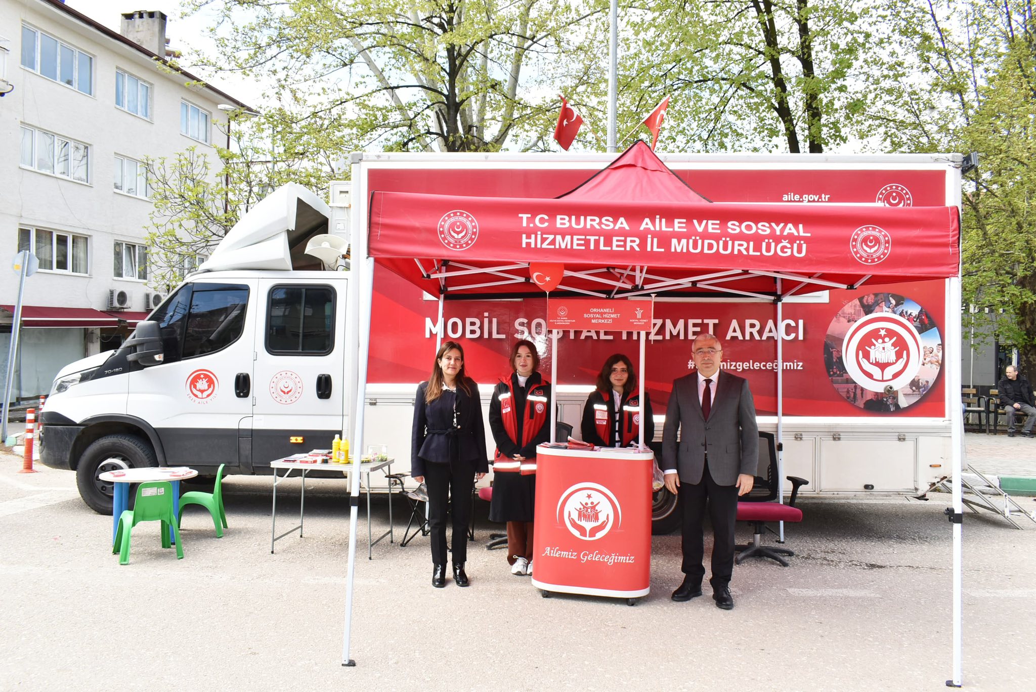 Yerinde Hizmet, Anında Destek: Mobil Sosyal Hizmet Aracı Orhaneli’de