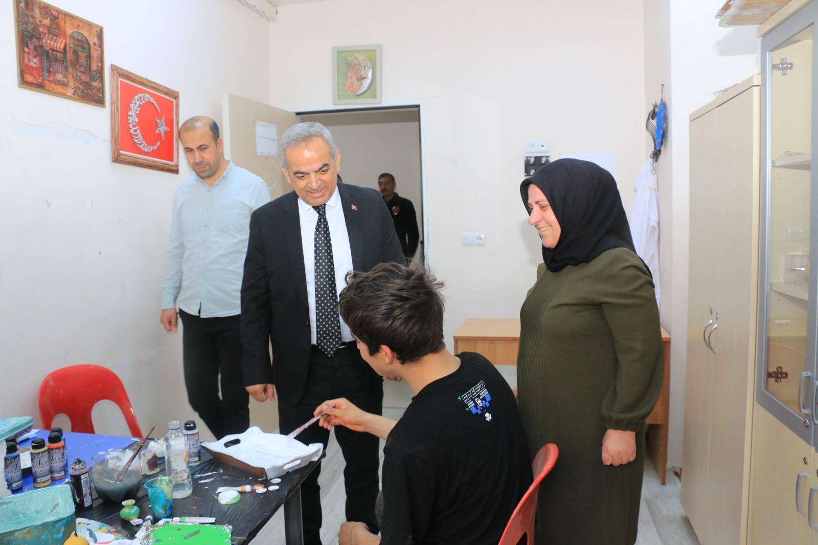 İL MÜDÜRÜMÜZ ÖMER FARUK ERGÜN İHTİSASLAŞTIRILMIŞ ÇOCUK EVLERİ SİTESİNİ ZİYARET ETTİ