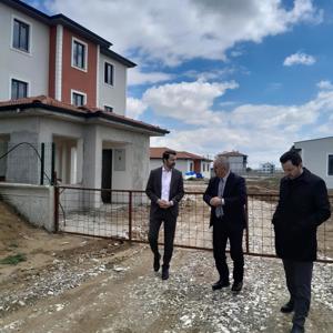 İl Müdürümüz 13-18 Yaş Erkek Çocuk Evleri Sitesi'nin İnşaat Alanında İncelemelerde Bulundu. - fotoğraf 1