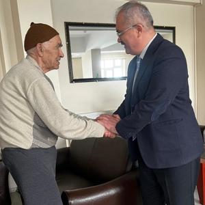 İl Müdürümüz Sayın Bilal Erdoğan, Bolvadin Huzurevinde Kalan Kıymetli Büyüklerimizi Ziyaret Etti. - fotoğraf 2