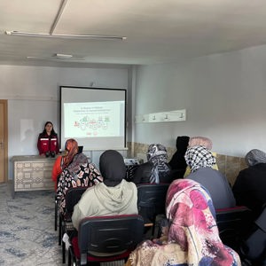 “Kadına Yönelik Şiddetle Mücadele Farkındalık Semineri” ile “İş Hayatı ve Hukuk” Konularında Eğitim Programı Gerçekleştirildi - fotoğraf 2