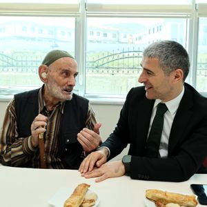  Emirdağ Fazlı-Macide Halaç Yaşlı Bakım ve Rehabilitasyon Merkezi'mize Valimiz Dr. Naci Aktaş ile eşi Nagihan Aktaş Hanımefendi Ziyarette Bulundular. - fotoğraf 3