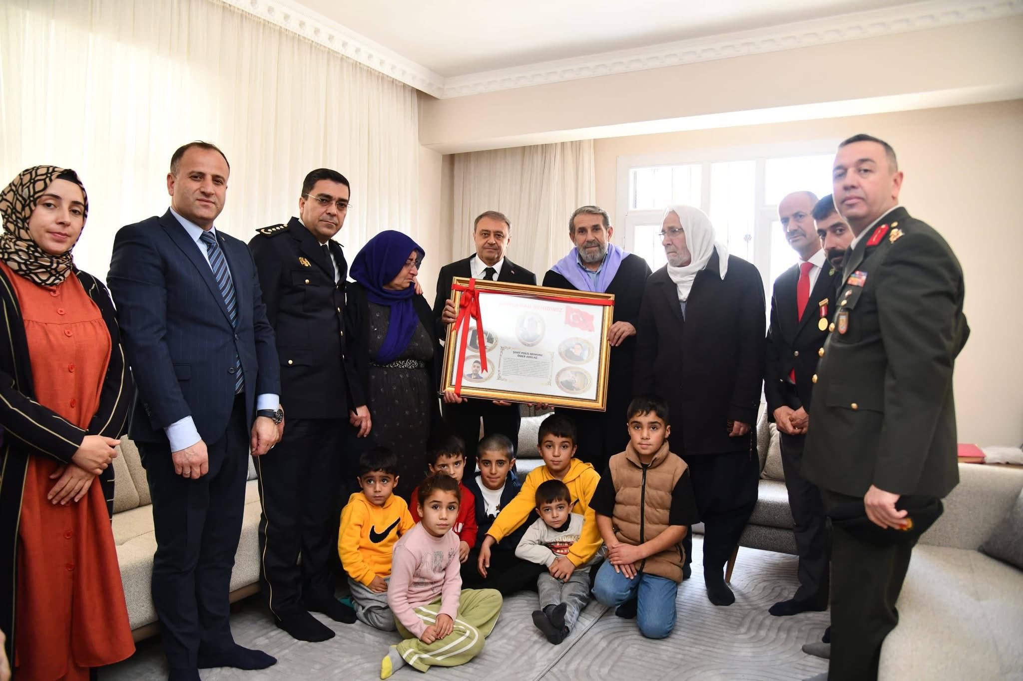 18 Mart Çanakkale Zaferi ve Şehitleri Anma Günü’nde Aziz Şehidimiz Ömer AMİLAĞ’ın Kıymetli Ailesini ve Kahraman Gazimiz İbrahim Halil BEŞKARDEŞ’i Ziyaret Ettik. 