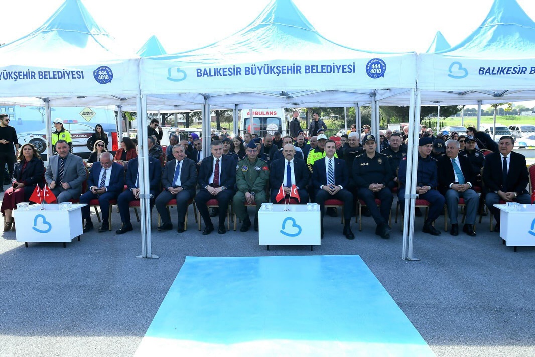 İl Protokolünün Katılımı ile Karayolu Trafik Güvenliği ve Karayolu Trafik Haftası Programı Düzenlendi