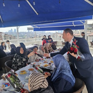 İl Müdürlüğümüze Bağlı Sosyal Hizmet Merkezlerimiz Sevgi Dolu Etkinliklerle Anneler Gününü Kutladı - fotoğraf 1