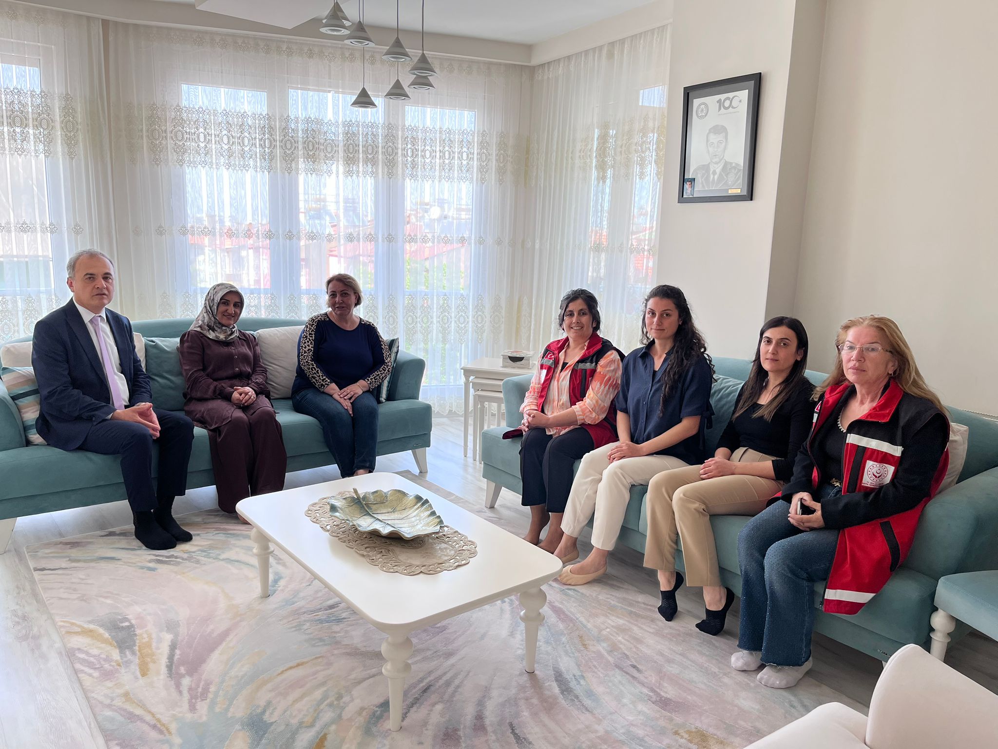 Anneler Günü vesilesiyle aziz şehidimiz Kemal Sunar’ın kıymetli eşi Nurgül Sunar’ı ziyaret ettik