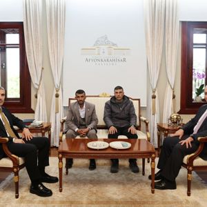 Şehit Yakınları ve Gazimiz Mehmet Özdemir Valimiz Dr.Naci Aktaş'ı Ziyaret Etti. - fotoğraf 1
