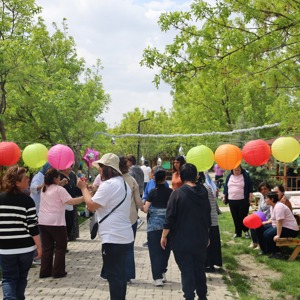“Engelliler Haftası” Dolayısıyla İl Müdürümüz Sayın Serdar Demirci, Bugün Engelsiz Yaşam Bakım Rehabilitasyon Ve Aile Danışma Merkezimizde Kalan Engelsiz Kızlarımızla Bir Araya Geldi. - fotoğraf 4