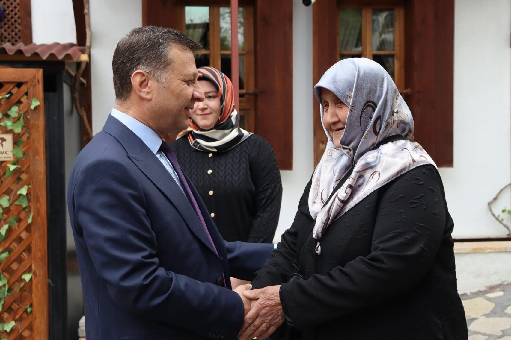 Şehitlerimizin Emaneti Kıymetli Annelerimizle Anneler Gününde Gönül Sofrasında Buluştuk