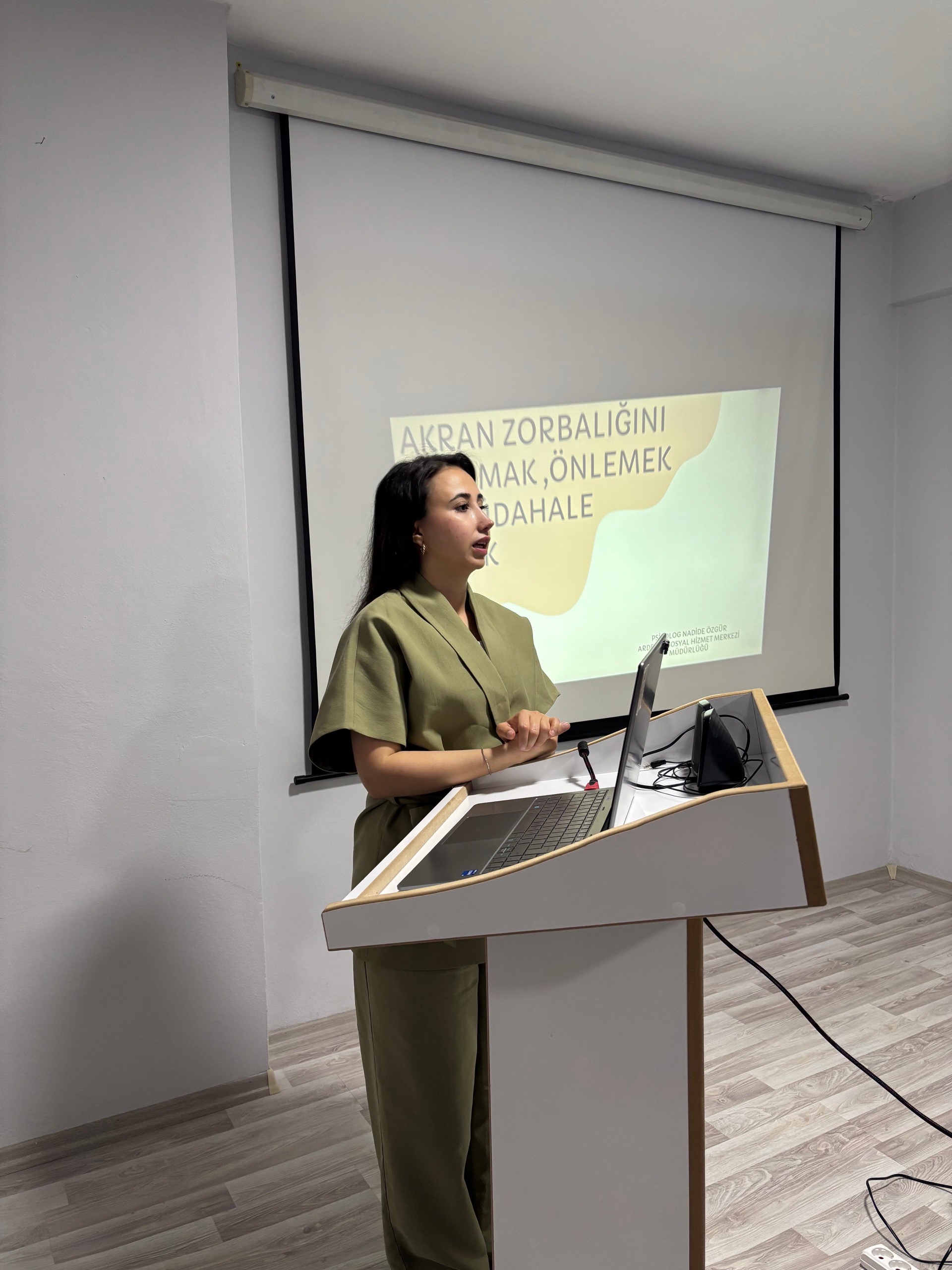 Akran Zorbalığını Önleme Eğitimi Verildi