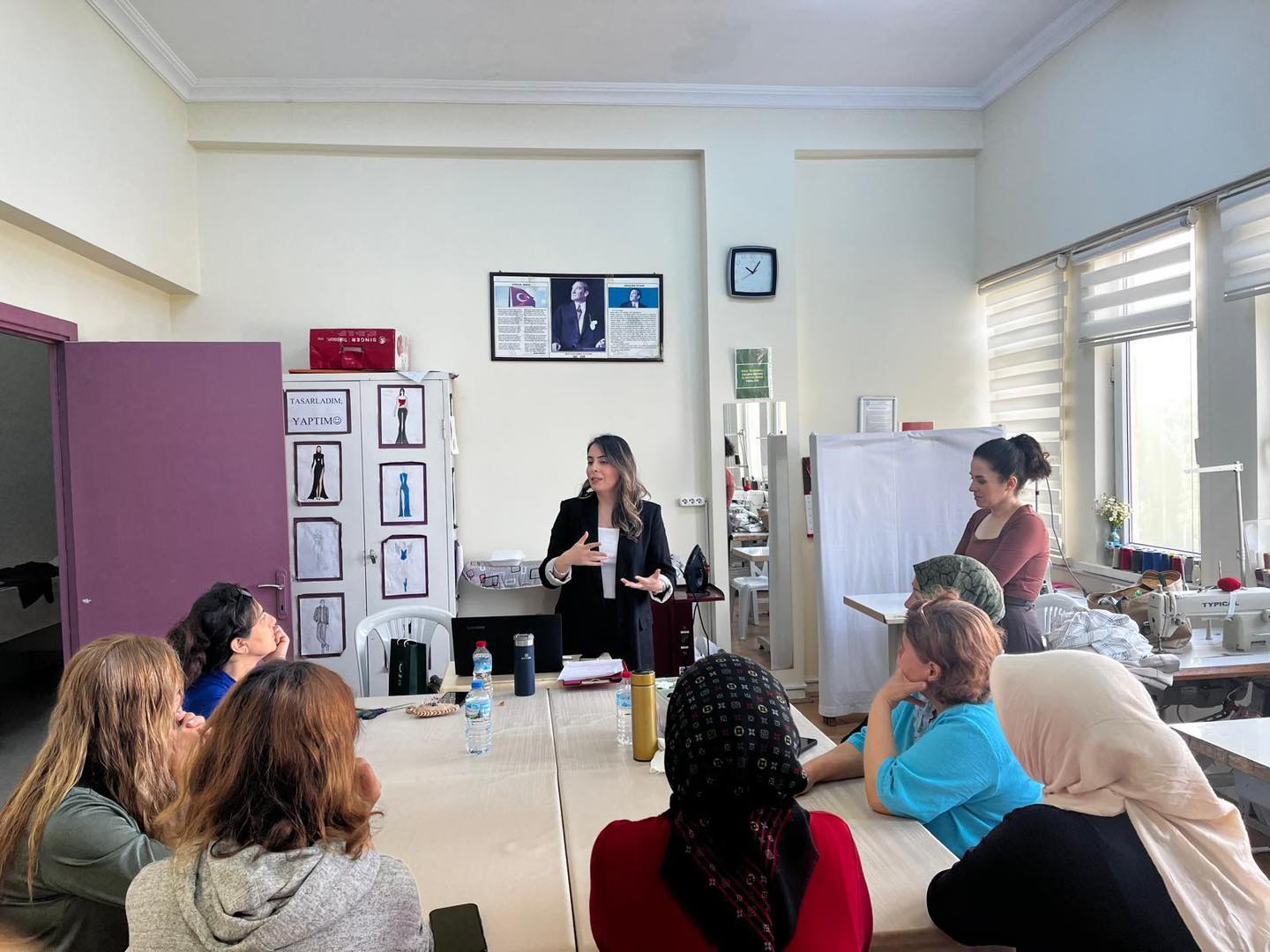Alaşehir’de 15 Mayıs Aile Günü Kapsamında Eğitim Programı Düzenlendi