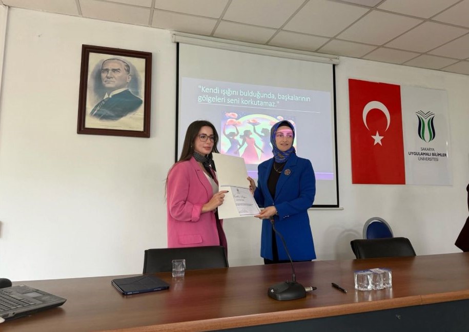 Kadına Yönelik Şiddetle Mücadele ve Güvenli İlişkiler Konulu Eğitim Gerçekleştirildi.