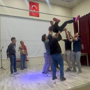 Müdürlüğümüze bağlı Engelsiz Yaşam Bakım, Rehabilitasyon ve Aile Danışma Merkezimizde Temsili Asker Eğlencesi Düzenlendi. - fotoğraf 8