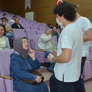 Anne ve Engelli Bireylerimize Ağız ve Diş Sağlığı Eğitimi ve Diş Taraması Yapıldı - fotoğraf 9