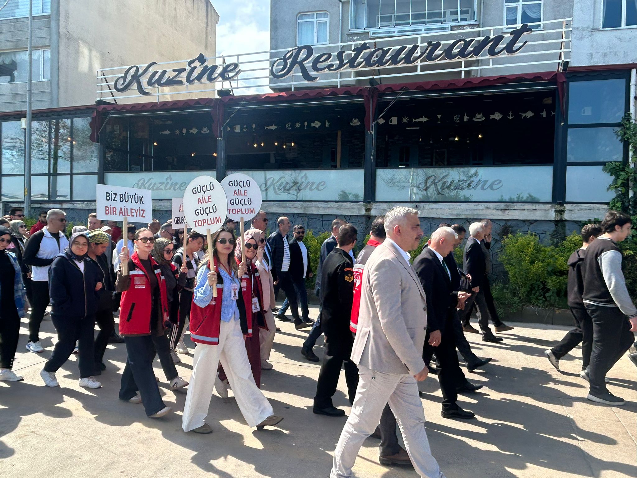 Akçakoca'da Gençlik Yürüyüşü Düzenlendi.