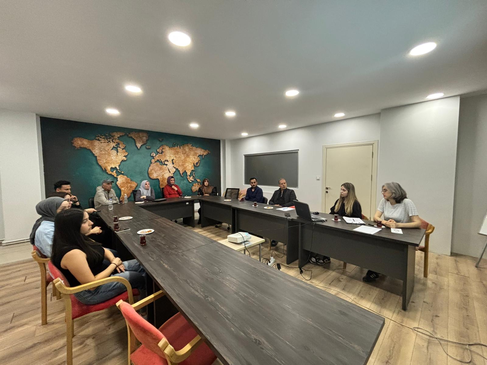 Otizm Spektrum Bozukluğu Olan Bireylerin Yakınlarına Yönelik Bilgilendirme Semineri Düzenlendi.