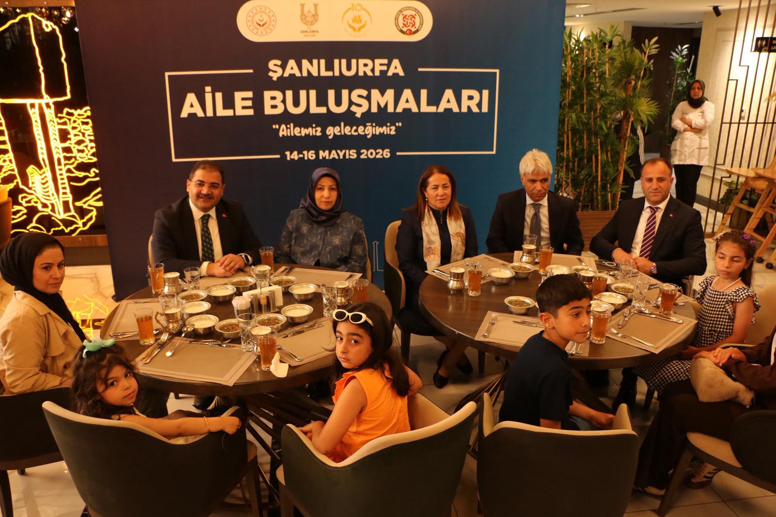 15 Mayıs Uluslararası Aile Günü’nde Bakan Yardımcımız Sayın Dr. Sevim SAYIM MADAK İle Birlikte Ailelerimizle Aynı Sofrada Buluştuk...