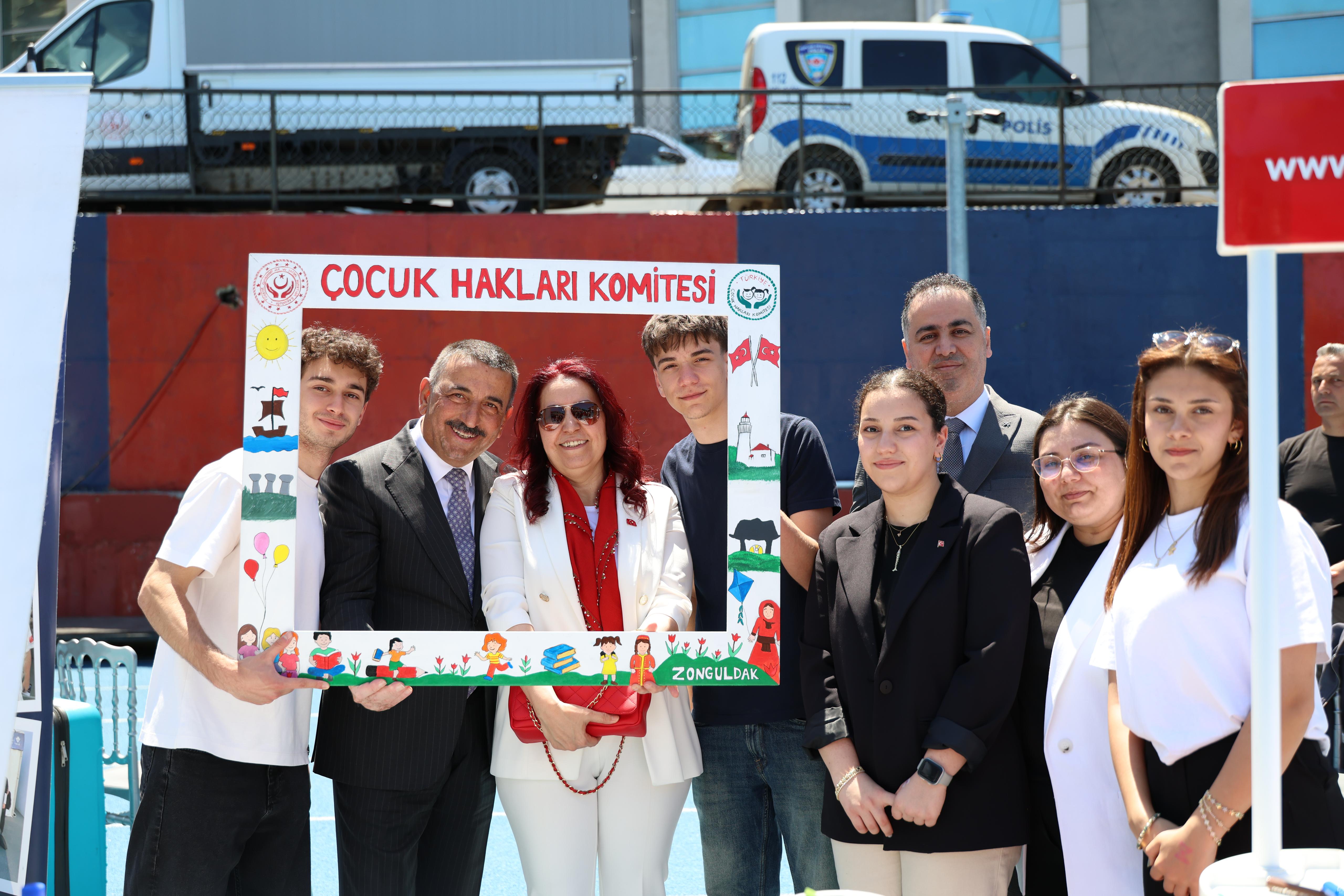 19 Mayıs Atatürk’ü Anma, Gençlik ve Spor Bayramı Karaelmas Kemal Köksal Stadyumunda kutlandı.