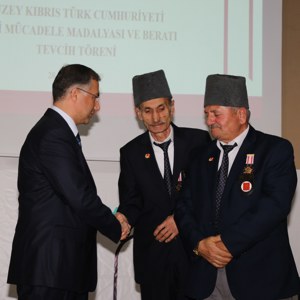 Valimiz Sayın Köksal Şakalar, Kıbrıs Gazilerimize Madalya ve Berat Tevcih Töreni’ne Katıldı - fotoğraf 10