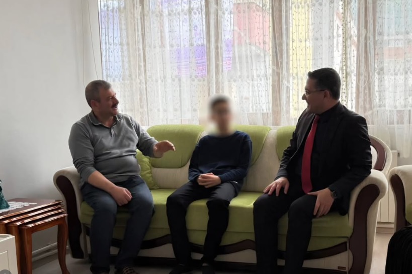 Kurban Bayramı ve Milli Aile Haftası vesilesiyle ilimizde ikamet eden değerli koruyucu ailemizi ziyaret ettik.