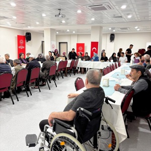 Milliyetçi Hareket Partisi (MHP) Kadirli İlçe Başkanlığı Kadın Kolları, Kadirli Huzurevi Yaşlı Bakım ve Rehabilitasyon Merkezi Müdürlüğü’nde kalan yaş almış büyüklerimizi ziyaret ettiler . Milliyetçi Hareket Partisi (MHP) Kadirli İlçe Başkanlığı Kadın Kolları, Kadirli Huzurevi Yaşlı Bakım ve Rehabilitasyon Merkezi Müdürlüğü’nde kalan yaş almış büyüklerimizi ziyaret ettiler .  - fotoğraf 4