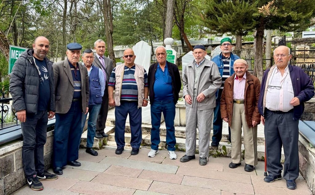 Güldal Akşit Huzurevimizde Büyüklerimizden Manevi Mekanlara Ziyaret
