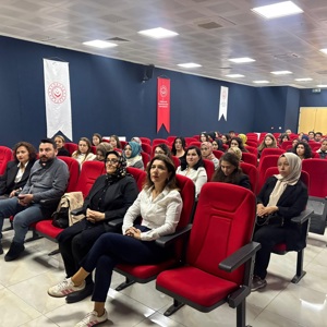 Aile ve Sosyal Hizmetler İl Müdürlüğü toplantı salonunda İl Müdür Yardımcımız Sayın Fatih Gün tarafından açılış konuşması yapılarak 10-16 Mayıs Engelliler Haftası kapsamında, program düzenlenmiştir. - fotoğraf 1