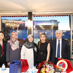 HAKKARİ İL MÜDÜRÜ OLARAK ATANAN SEVGÜL BİLGİÇ İÇİN VEDA YEMEĞİ DÜZENLENDİ - fotoğraf 1
