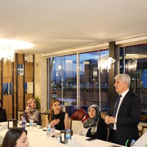 HAKKARİ İL MÜDÜRÜ OLARAK ATANAN SEVGÜL BİLGİÇ İÇİN VEDA YEMEĞİ DÜZENLENDİ - fotoğraf 2