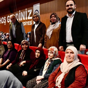 Kadirli Huzurevi Yaşlı Bakım ve Rehabilitasyon Merkezi Müdürlüğü olarak, kıymetli büyüklerimizle birlikte Kadirli Kaymakamlığı İlçe Müftülüğü tarafından Anneler Günü kapsamında düzenlenen programa katılım sağladık. - fotoğraf 1