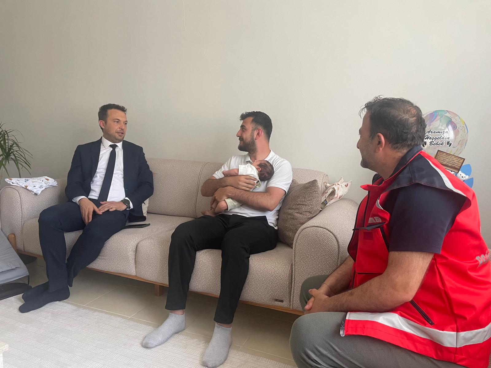 Aile ve Gençlik Fonu ile Yuva Kuran Çiftlere Anlamlı Ziyaret