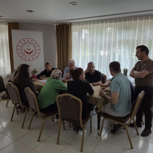  "Afet ve Acil Durumlarda Psikososyal Destek Temel Düzey Müdahale Eğitiminin" İkinci Oturumu Tamamladı - fotoğraf 3