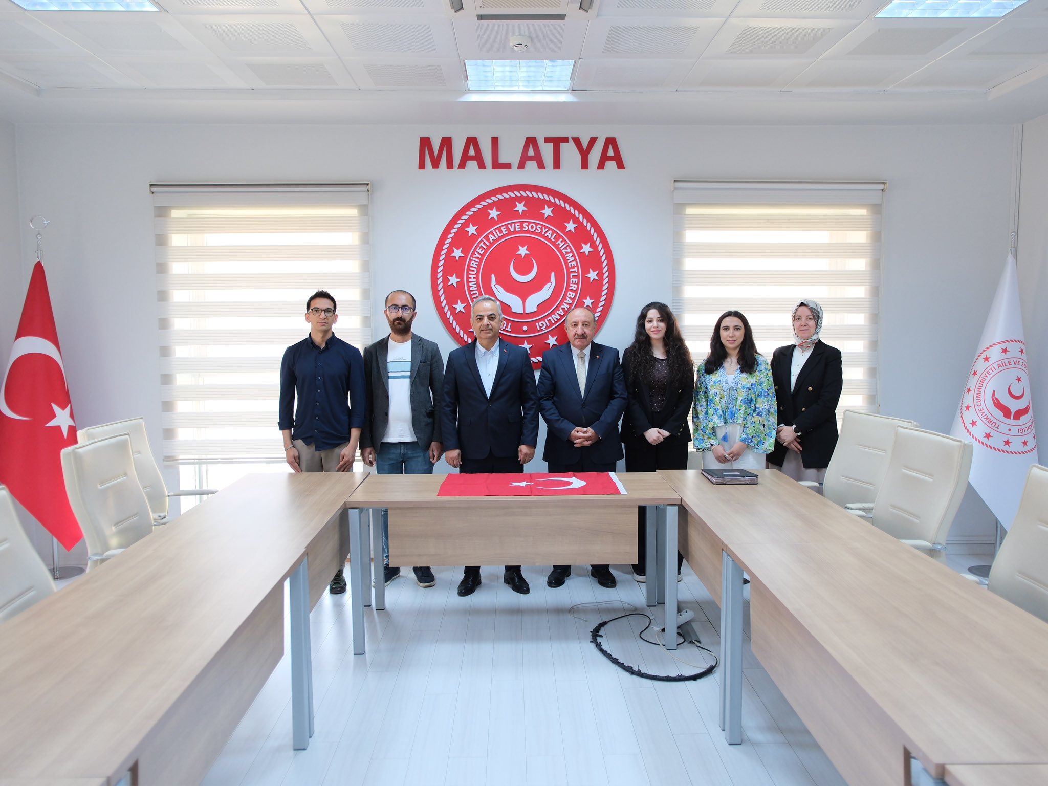 Devlet memurluğu adaylık sürecini başarı ile tamamlayan personelimizin Devlet Memurluğuna atanmaları nedeniyle yemin töreni düzenlendi.