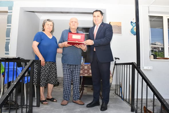 🇹🇷 Gazilerimiz, milletimizin bağımsızlık ve vatan sevgisinin yaşayan kahramanlarıdır.