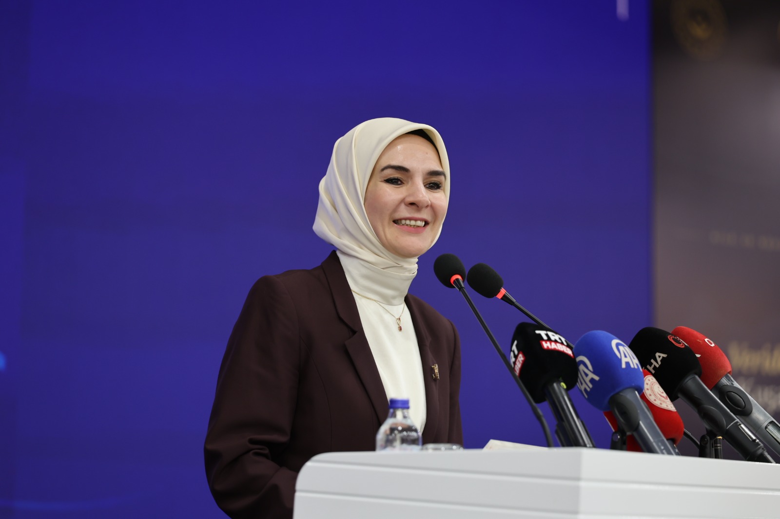 Bakanımız Sayın Mahinur Özdemir Göktaş, Enstitümüz tarafından gerçekleştirilen Veriden Vizyona Üç Kuşak Türkiye: Araştırma Bulguları Paylaşım Programı'nda konuştu