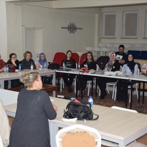 Çocuklarımızın Gökyüzüne Gönderdiği Duaların,  Yer Yüzündeki Karşılığı Olan Annelere “Hizmet içi Eğitim” düzenlendi. - fotoğraf 3